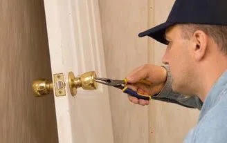 Golden Locksmith Services San Diego, CA 619-213-1549 Golden Locksmith Services San Diego, CA 619-213-1549 - 2-Cheap-Locksmith